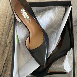 INC Kenya black pumps